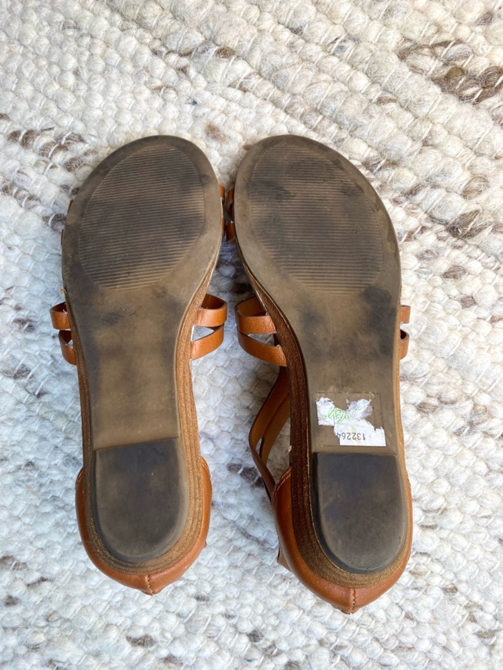 Madden Girl Dari Cognac Cutout Gladiator Flat Sandals, Size 7 - Picture 8 of 10
